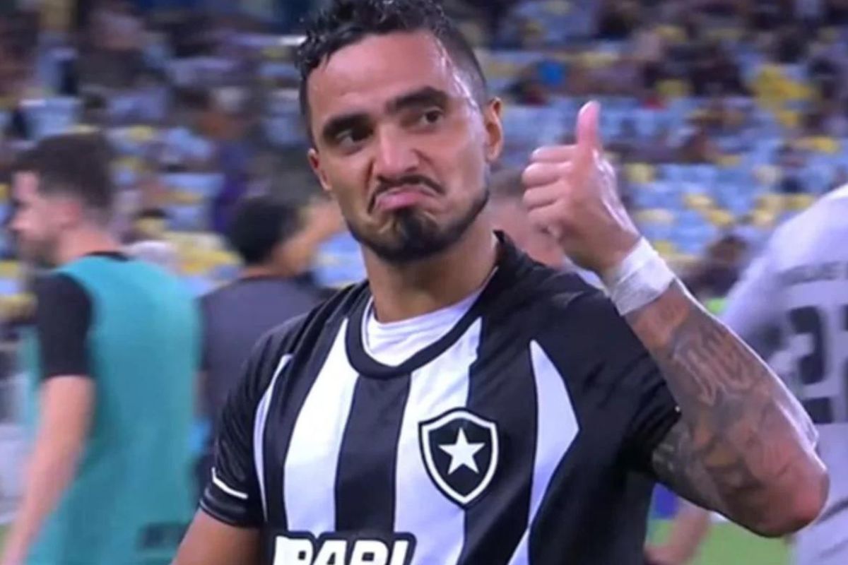 APÓS PROVOCAR O FLAMENGO, RAFAEL DO BOTAFOGO APAGA AS REDES SOCIAIS